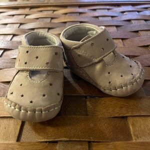 Clark's Pram Shoes - Baby Pie, sz 3-6m